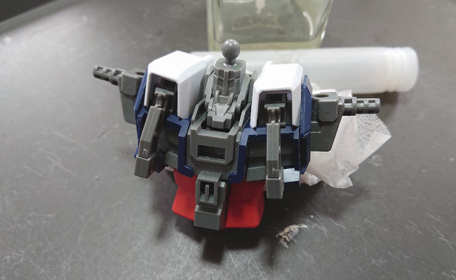 HGUC 1/144 Ξ（クスィー）ガンダム　胸パーツ