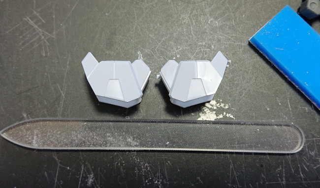 HGUC 1/144 Ξ（クスィー）ガンダム　肩の接続パーツ
