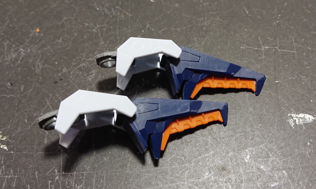 HGUC 1/144 Ξ（クスィー）ガンダム　肩パーツ