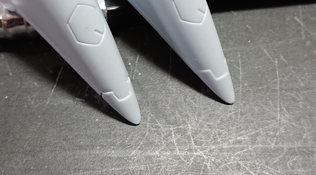 HGUC 1/144 Ξ（クスィー）ガンダム　膝パーツのディティール掘り直し