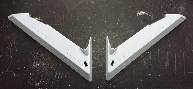 HGUC 1/144 Ξ（クスィー）ガンダム　肩アーマー外側