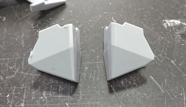 HGUC 1/144 Ξ（クスィー）ガンダム　肩アーマー最内側