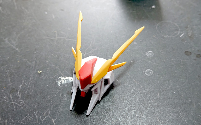 HGクスイーガンダム　頭部アンテナの鋭利化