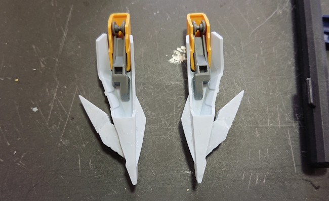 HGUC 1/144 Ξ(クスィー)ガンダム 胸パーツの肉抜き修正