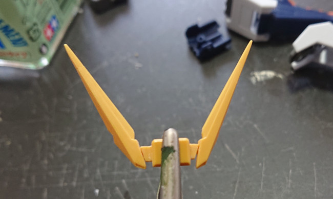 HGUC 1/144 Ξ(クスィー)ガンダム 胸のアンテナパーツ