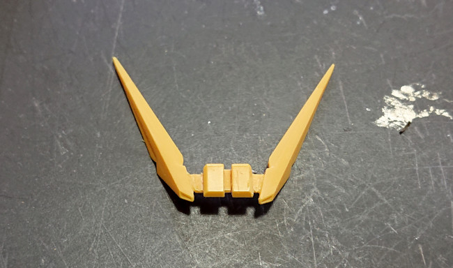 HGUC 1/144 Ξ(クスィー)ガンダム 胸のアンテナ