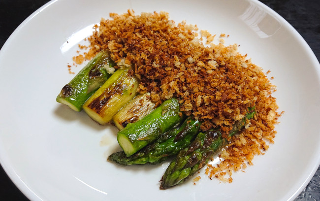 アスパラガス炒め パン粉乗せ