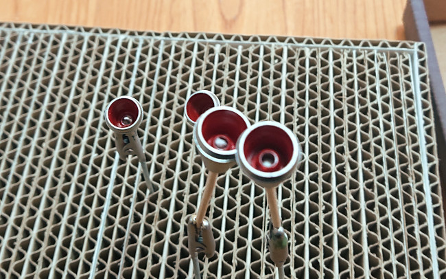 HGUC 1/144 Ξ(クスィー)ガンダム スラスター類の塗装